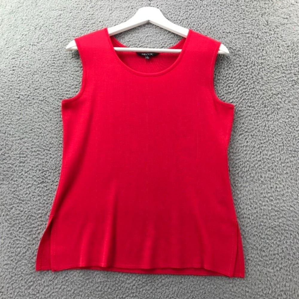 MISOOK Size XS Sleeveless Red Round Neck Sleeveless Classic Knit Tank